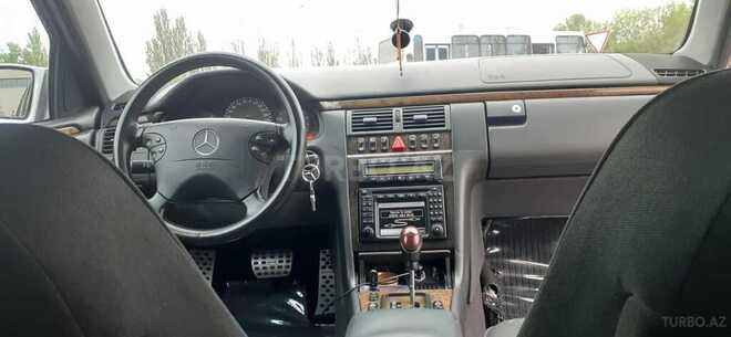Mercedes E 270 2000, 306,000 km - 0.3 l - Bakı