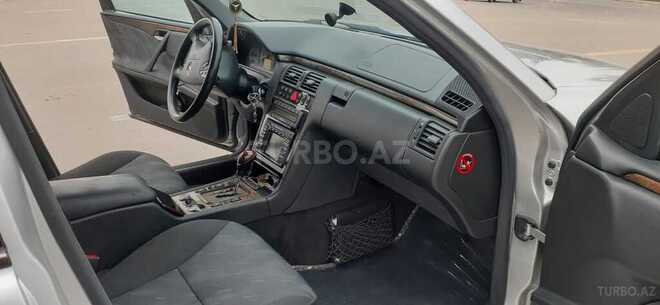 Mercedes E 270 2000, 306,000 km - 0.3 l - Bakı