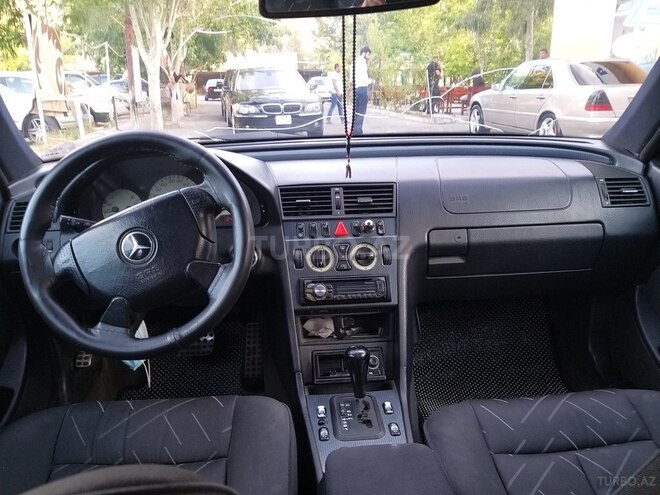 Mercedes C 240 1997, 320,000 km - 2.4 l - Bakı