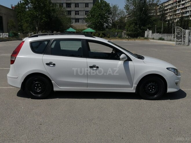 Hyundai i30 2011, 178,000 km - 1.6 л - Bakı