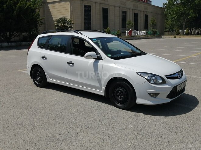 Hyundai i30 2011, 178,000 km - 1.6 л - Bakı