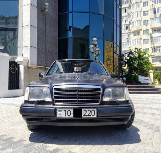 Mercedes E 220 1994, 420,000 km - 2.2 l - Bakı