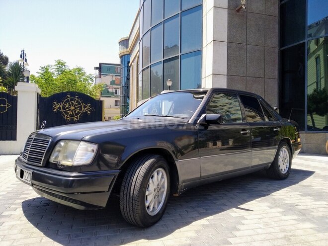 Mercedes E 220 1994, 420,000 km - 2.2 l - Bakı