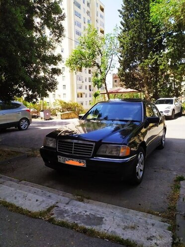 Mercedes C 200 1995, 252,000 km - 2.0 l - Bakı