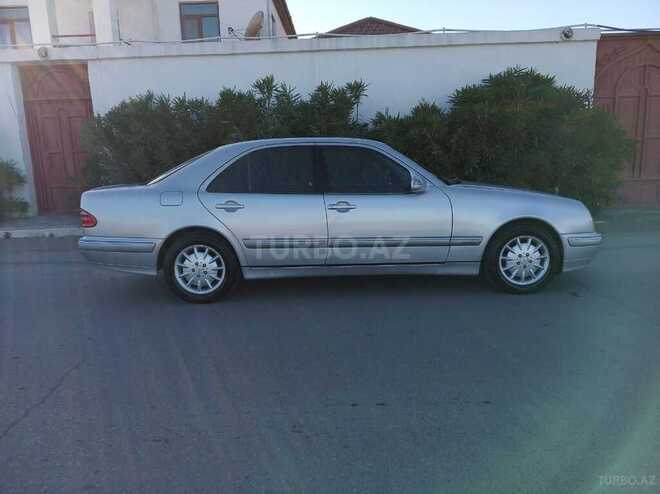 Mercedes E 240 2001, 380,000 km - 2.4 l - Bakı