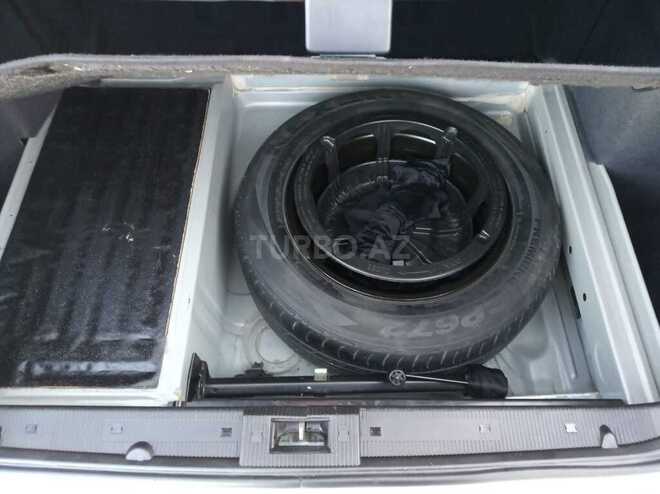 Mercedes E 240 2001, 380,000 km - 2.4 l - Bakı
