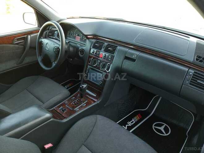 Mercedes E 240 2001, 380,000 km - 2.4 l - Bakı