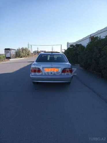 Mercedes E 240 2001, 380,000 km - 2.4 l - Bakı