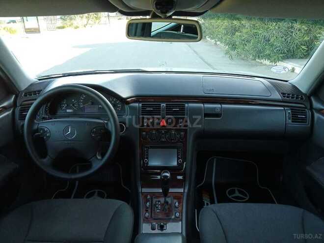 Mercedes E 240 2001, 380,000 km - 2.4 l - Bakı