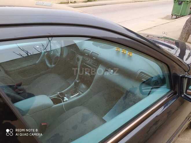 Mercedes C 200 2002, 260,000 km - 2.0 л - Bakı