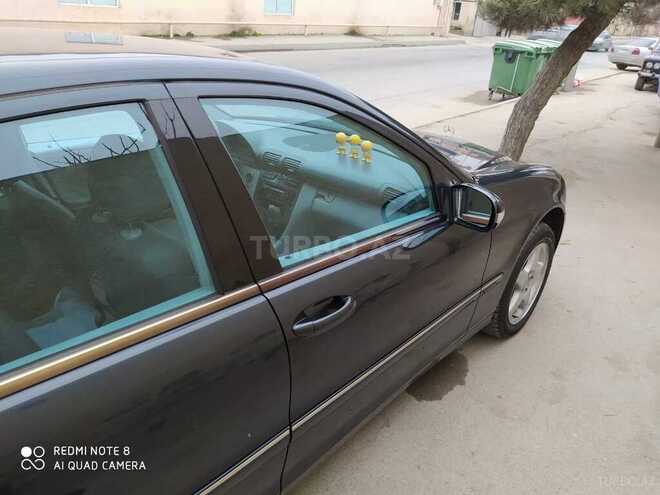 Mercedes C 200 2002, 260,000 km - 2.0 л - Bakı