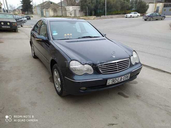 Mercedes C 200 2002, 260,000 km - 2.0 л - Bakı