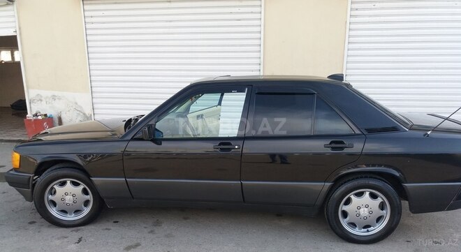Mercedes 190 1990, 300,000 km - 1.8 л - Bakı