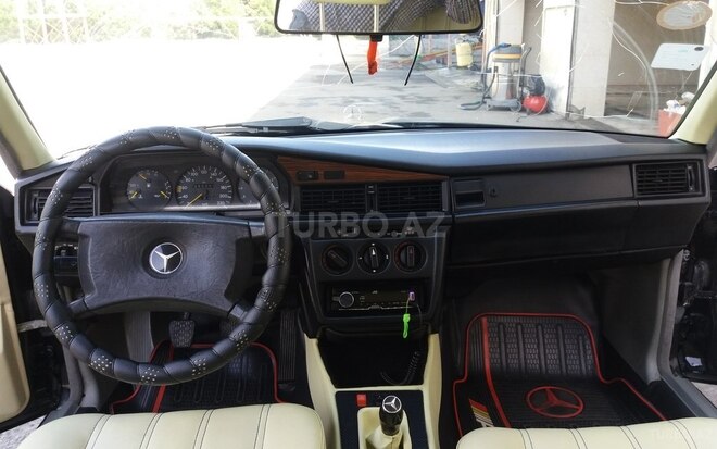 Mercedes 190 1990, 300,000 km - 1.8 л - Bakı