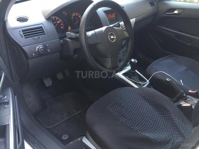 Opel Astra 2010, 148,000 km - 1.4 л - Bakı