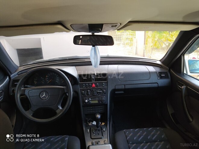 Mercedes C 220 1999, 246,000 km - 2.2 l - Bakı