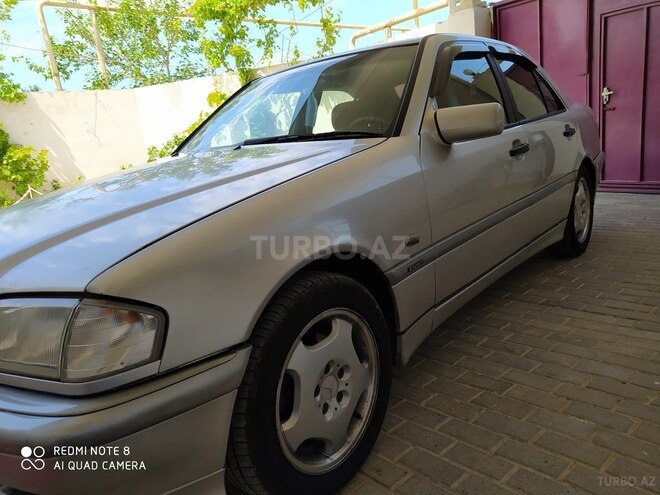 Mercedes C 220 1999, 246,000 km - 2.2 l - Bakı