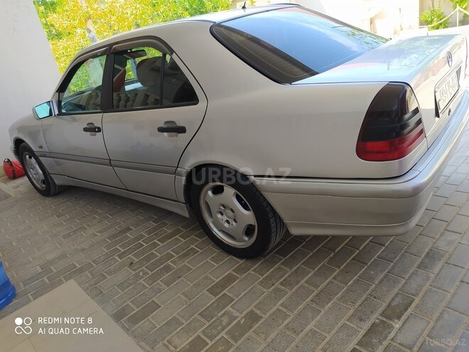 Mercedes C 220 1999, 246,000 km - 2.2 l - Bakı