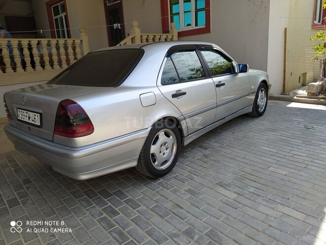 Mercedes C 220 1999, 246,000 km - 2.2 l - Bakı
