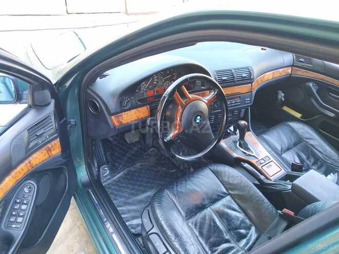BMW 523 1997, 324,000 km - 2.5 l - Qazax