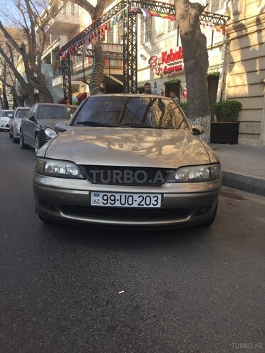 Opel Vectra 1997, 325,000 km - 1.6 l - Qax