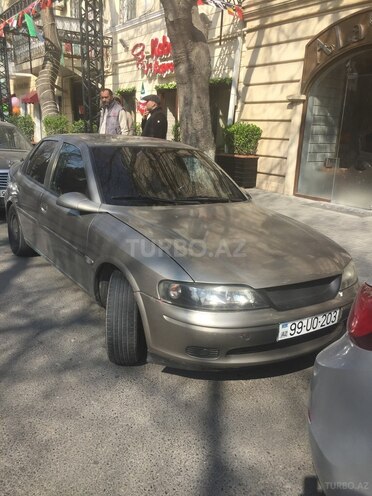 Opel Vectra 1997, 325,000 km - 1.6 l - Qax