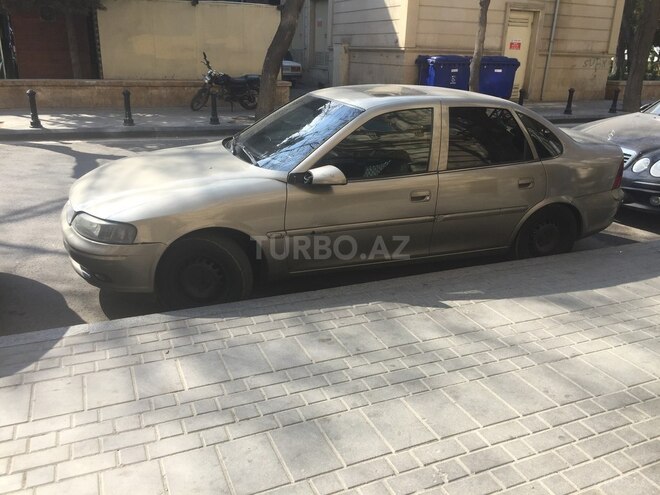 Opel Vectra 1997, 325,000 km - 1.6 l - Qax