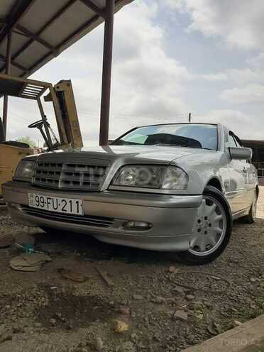 Mercedes C 240 2000, 200,000 km - 2.4 л - Masallı