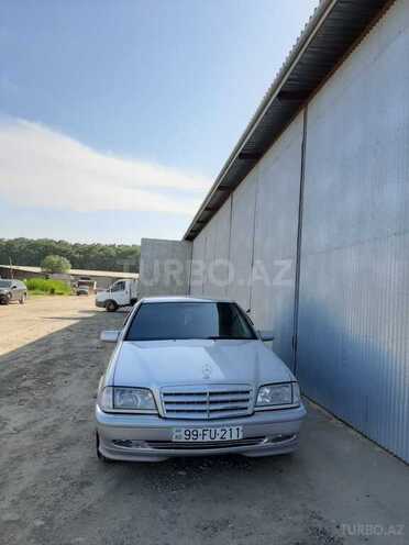 Mercedes C 240 2000, 200,000 km - 2.4 л - Masallı