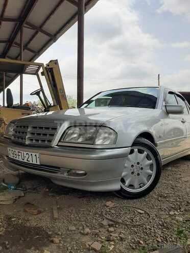 Mercedes C 240 2000, 200,000 km - 2.4 л - Masallı