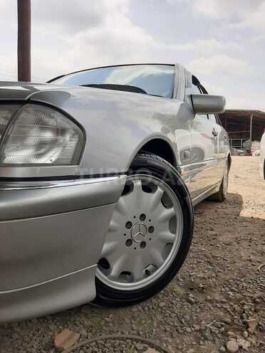 Mercedes C 240 2000, 200,000 km - 2.4 л - Masallı