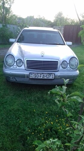 Mercedes E 280 1998, 204,000 km - 2.8 л - Balakən