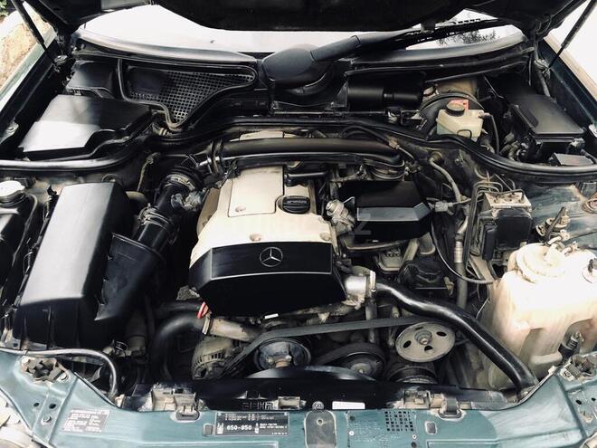 Mercedes E 230 1997, 270,000 km - 2.3 l - Bakı