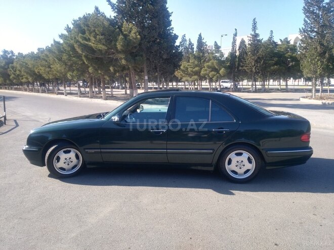 Mercedes E 220 2001, 320,000 km - 2.2 l - Sumqayıt