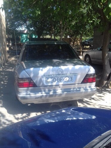Mercedes E 250 1993, 400,000 km - 0.3 l - İmişli