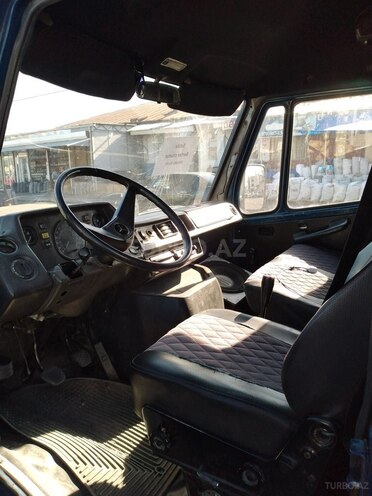 Mercedes 208 D 1991, 240,000 km - 2.3 l - Quba