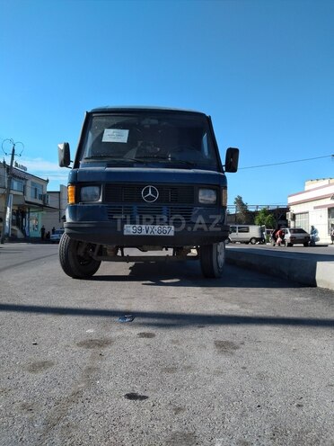 Mercedes 208 D 1991, 240,000 km - 2.3 l - Quba