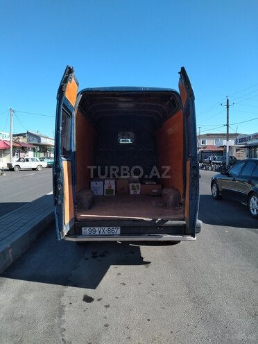 Mercedes 208 D 1991, 240,000 km - 2.3 l - Quba