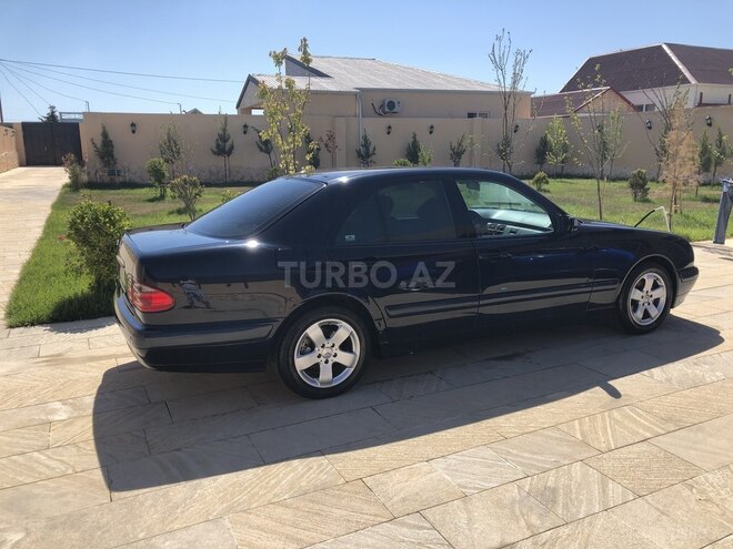 Mercedes E 240 1999, 200,000 km - 2.4 l - Bakı