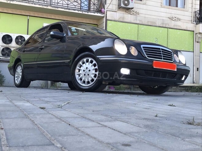 Mercedes E 240 1999, 315,667 km - 2.4 l - Bakı
