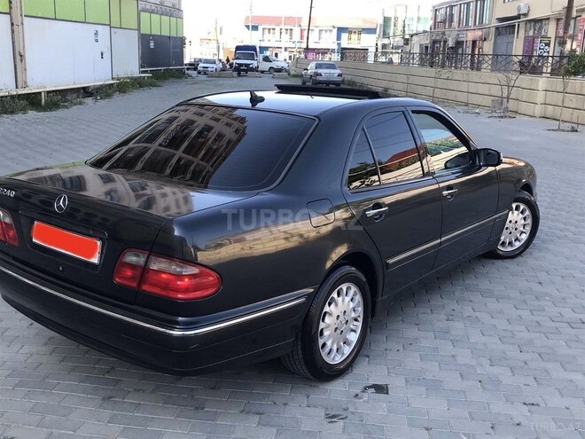 Mercedes E 240 1999, 315,667 km - 2.4 l - Bakı