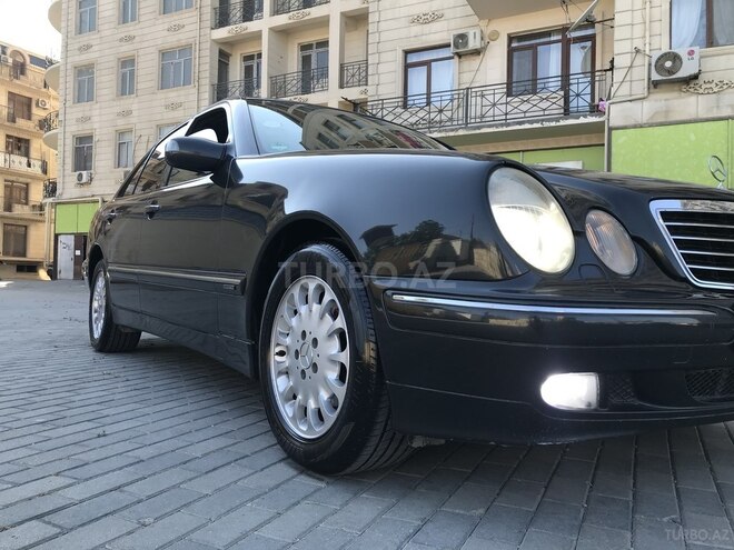 Mercedes E 240 1999, 315,667 km - 2.4 l - Bakı