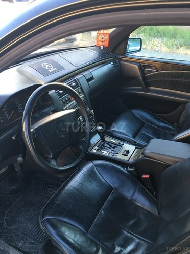 Mercedes E 300 1997, 300,000 km - 3.0 л - Mingəçevir