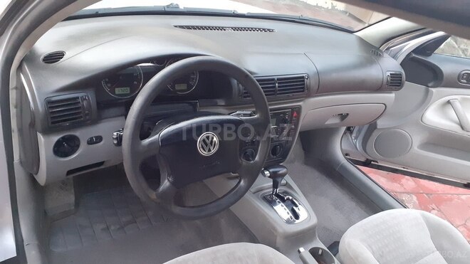 Volkswagen Passat 2002, 291,000 km - 1.8 л - Gəncə