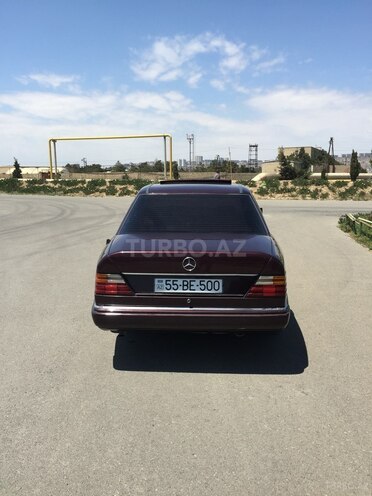 Mercedes E 200 1987, 261,230 km - 2.0 l - Bakı