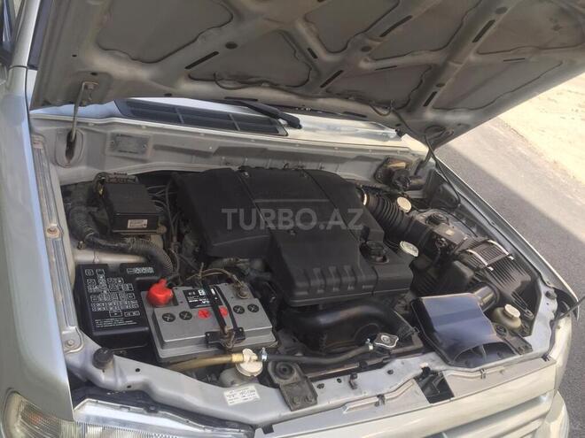 Mitsubishi Pajero io 2000, 290,000 km - 1.8 l - Bakı