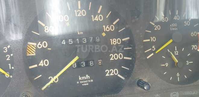 Mercedes E 230 1989, 451,379 km - 2.3 l - Şəki