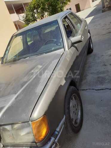 Mercedes E 230 1989, 451,379 km - 2.3 l - Şəki