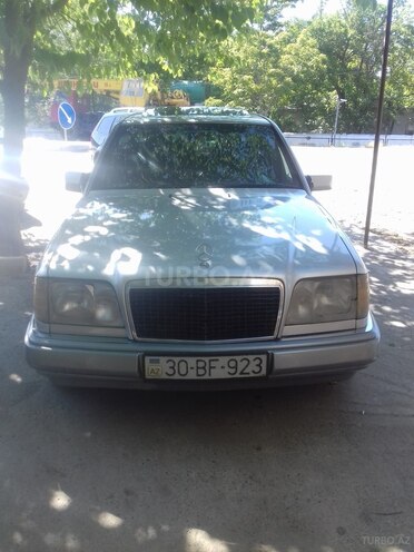 Mercedes E 250 1993, 400,000 km - 0.3 l - İmişli