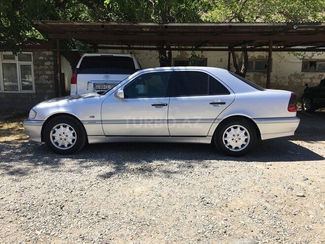 Mercedes C 220 1998, 250,000 km - 2.2 l - Bakı